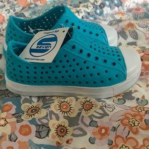 Toddler size 6, native look alikes. Brand new with tags